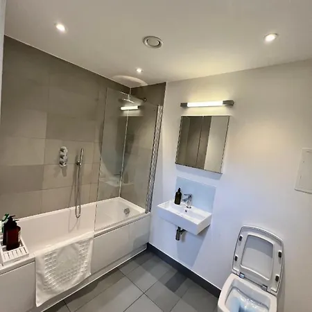 Luxury Modern 1 Bed Apartment London Exterior photo